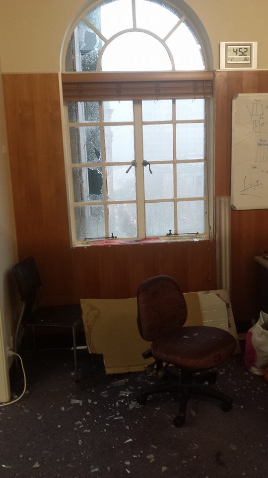 TransPosition93's tweet image. The biggest hail stones we've ever seen coming horizontally straight at our windows! #storm