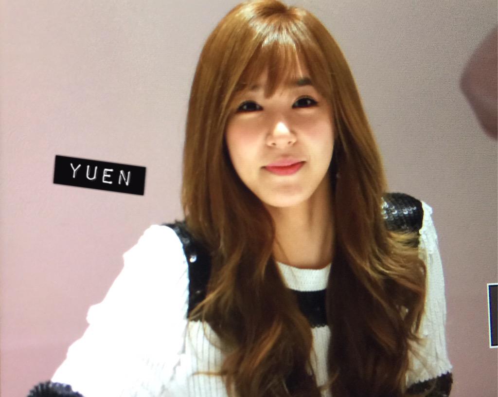 [PIC][27-11-2014]SNSD xuất hiện tại buổi fansign cho "LOTTE MALL" vào chiều nay B3bnXFDCIAEroM7