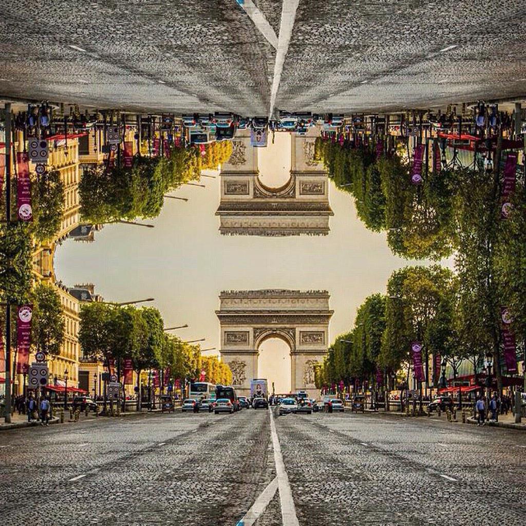 Topss11's tweet photo. #Paris #France http://t.co/u8djdd6R18