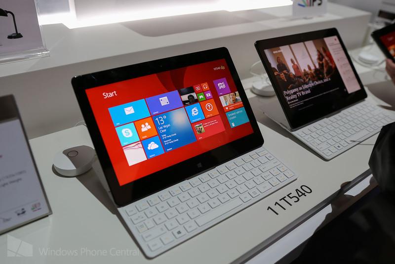 WindowsCentral's tweet photo. LG reportedly working on a productivity-focused tablet with a detachable keyboard http://t.co/Jc3UY4XyZ3 http://t.co/KXS999sb2e