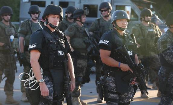 Postglobaliz's tweet image. Pglobal рекомендует статью, в которой Чейз Мадар пишет, что как система защищает полицию» pglobal.ru/news/1801/