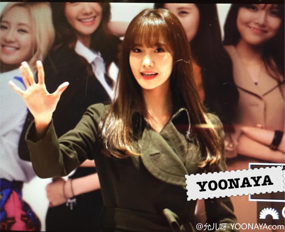 [PIC][27-11-2014]SNSD xuất hiện tại buổi fansign cho "LOTTE MALL" vào chiều nay B3byF7UCQAABnj4