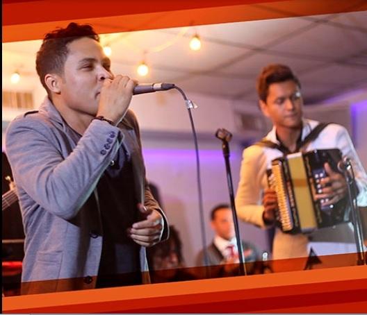 Intervallenato's tweet photo. @DagoOrozco y @GrupoLaTierra con sus éxitos en Ocaña (NS) http://t.co/GCoipj4WSD  @omar_ropero @beracapromocion http://t.co/wOrJ2fnE11