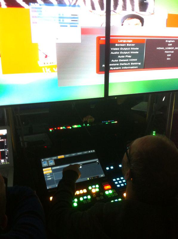 Analog_Way's tweet photo. Discover the latest training session organized in Belgium by @SLVRent on the #LiveCore mixers and #Vertige console http://t.co/5QO6aJln9a