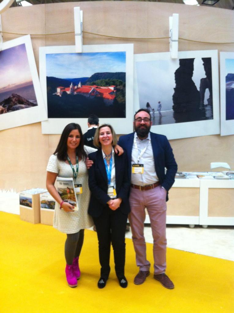 e Mariña de <a href="/Teetravel/">Tee Travel</a> en INTUR con zocos de Elena Ferro, non si?