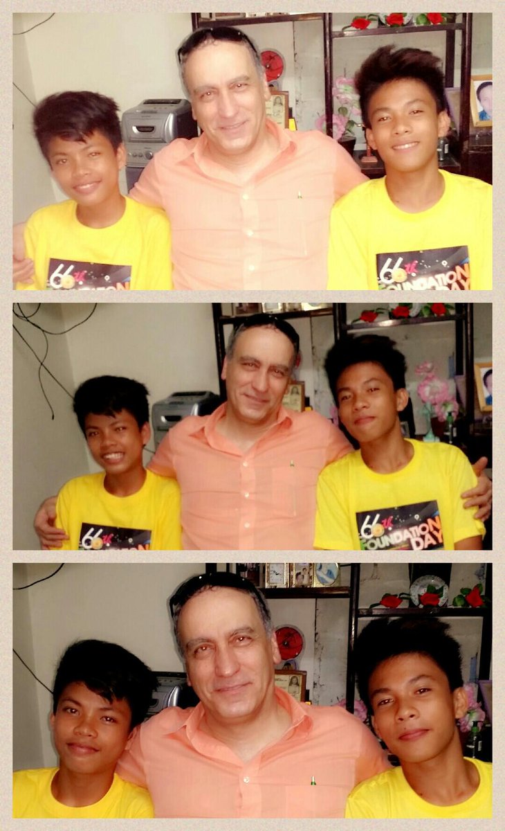 MajukMitzi's tweet photo. Nice collage! http://t.co/mThLY1bHAq http://t.co/RYIzIZ9tjj