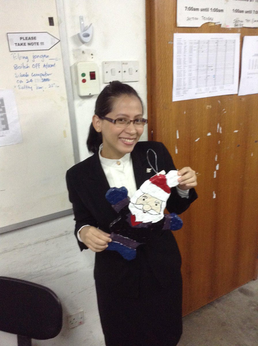 JWMarriottKL's tweet photo. Ready for the #festive season? Our team is, see the eco-friendly Santas made for our #Christmas tree! #JWMarriott #KL http://t.co/oGLryr61dJ