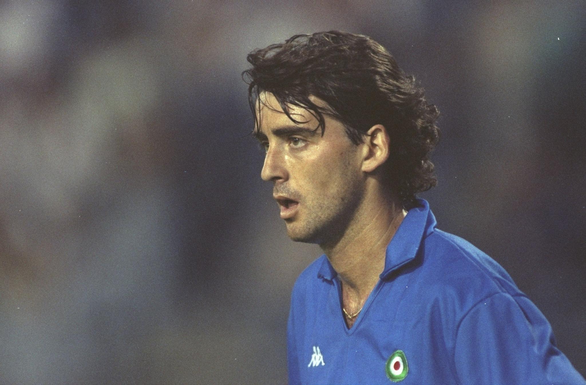 . coach was born on this day in 1964. Happy birthday, Roberto Mancini 
