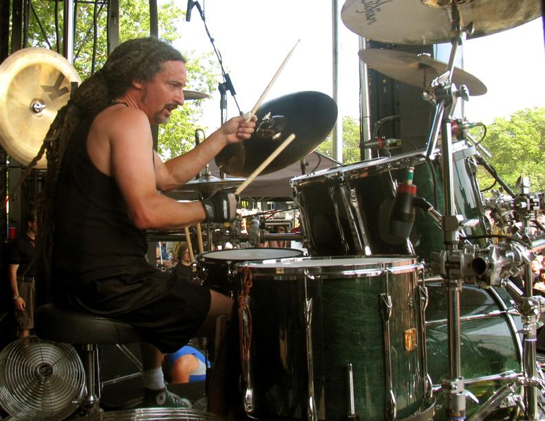 Born Today November 27th 1962
Happy Birthday TO Mike Bordin The Drummer Of Faith No More 