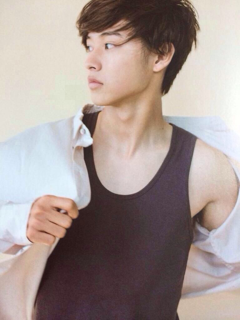 山崎賢人画像垢 少女漫画実写化する男の方のヒロインだったら賢人くん ほとんどいけると思う人 リツイート Http T Co Fagnfudo9w