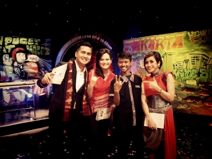 DayaSamodra's tweet photo. HUT @wideshotmetrotv KE 3 bersama @HarimanChalid @widyacatlady @Pritalaura #hut #wds3 http://t.co/9t9A5Y3Vhi