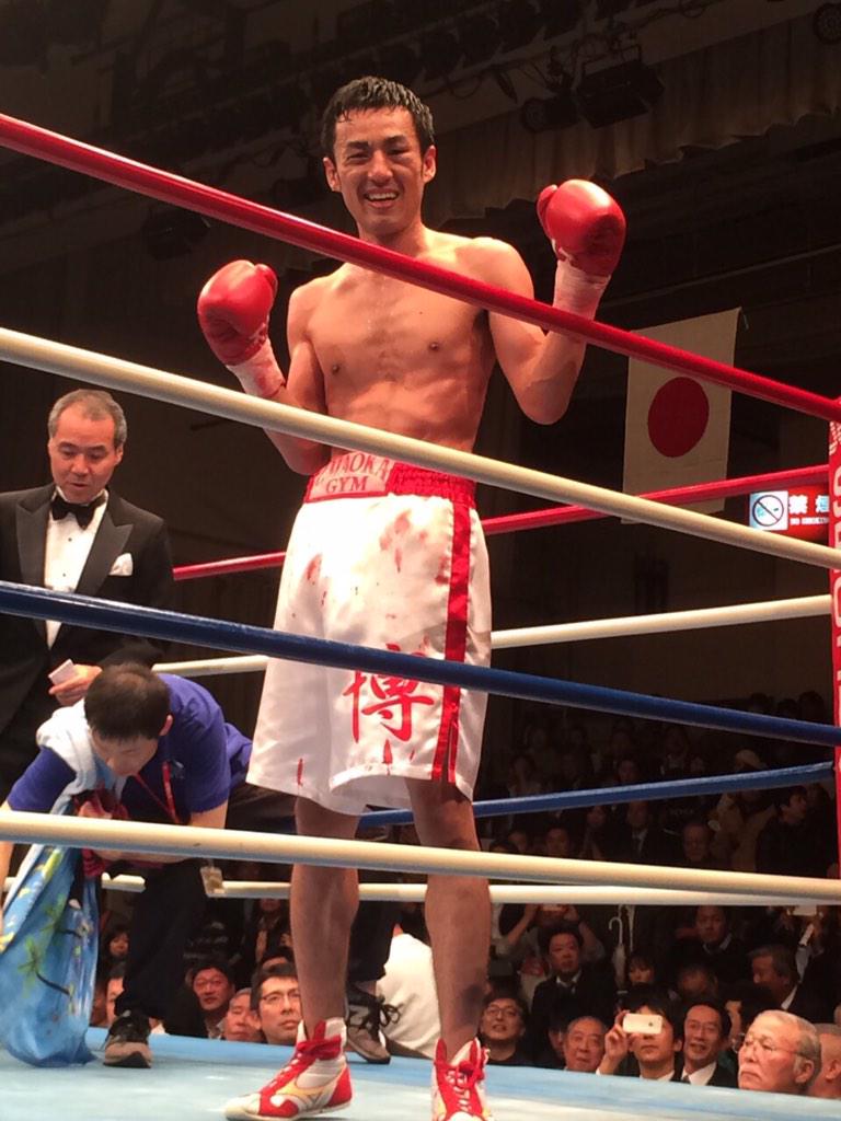 ロバート山本博 お互いデビュー戦であるジロリアンりくこと高橋陸からtkoを勝ち取る 37ページ目 Togetter