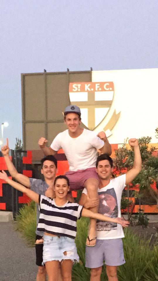 stkildafc's tweet photo. Look who paid a visit to LHC this evening after we called his name out with pick 41!

Welcome Jack Lonie! http://t.co/IOy1TQkWvX