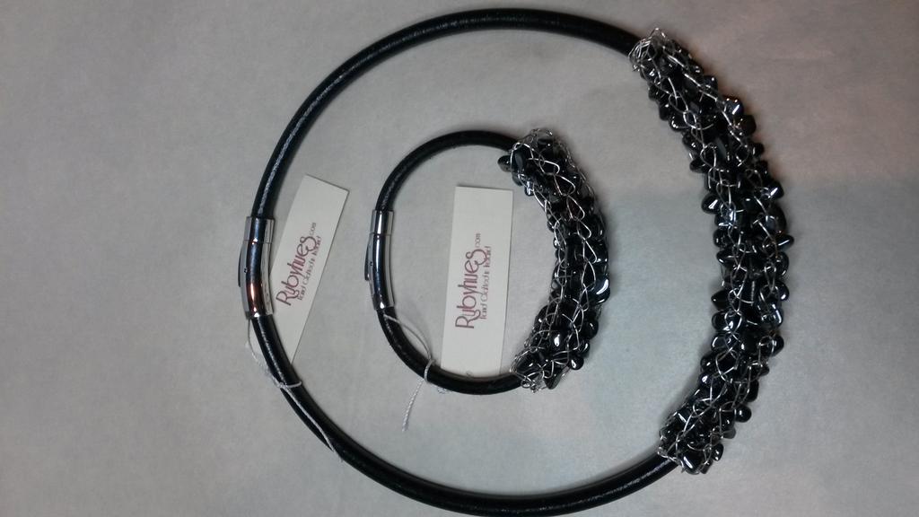 RubyhuesDesign's tweet image. More gorgeous designs from Rubyhues on the way to @DesignLoft_IRE .   #CAPSTeam #gemstone #jewellery #christmasgifts