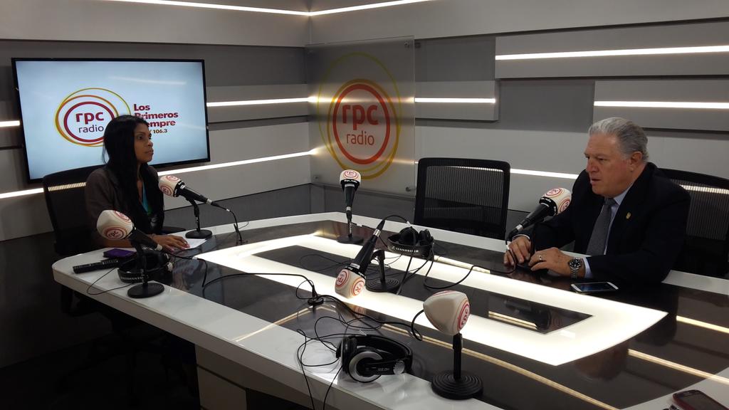 MIDAPma's tweet photo. Ministro Arango en @rpcradionoticia http://t.co/evlWUgllDh