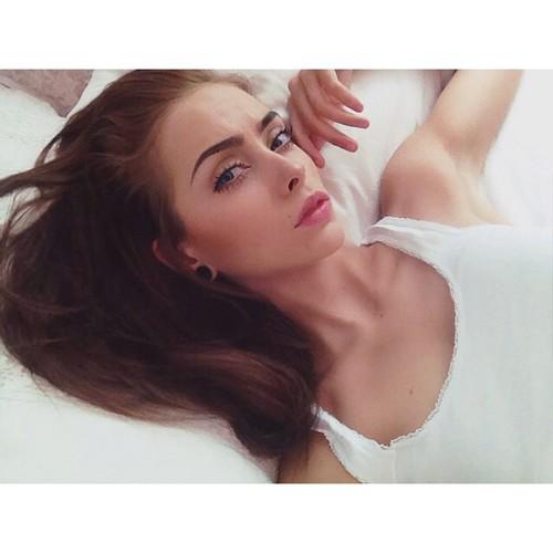allgdrcrystal's tweet photo. The bed's getting cold and you're not here. http://t.co/553WIpvQ4j