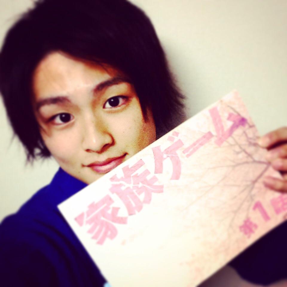 江口祐貴 家族ゲームメンバーで鍋したいね って話になったのでみんな予定が合えばいいなぁ あ それと東北地方で家族ゲームの再放送がやってるらしいのでいじめっ子三井を見てやってください 笑 家族ゲーム いいねぇ Http T Co Uwsa71nwyf