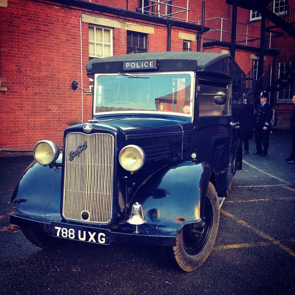 Niceonefilm's tweet photo. At magistrates #court todayโฆ.lots of #police about #thekraysmovie #thekrays #thefallofthekrays #theriseofthekrays http://t.co/OdojXS05Ay