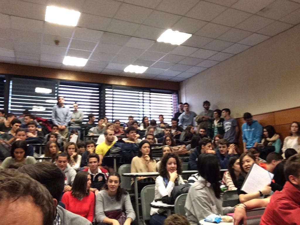 PereATaberner's tweet photo. Lleno absoluto en la reunión de @UC3M_IA para tratar el tema de la #LCBU @kainve! http://t.co/mntkxAhTOS