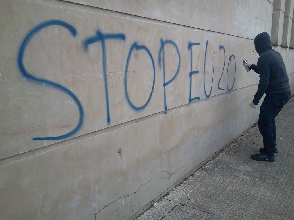 IASozialista's tweet photo. #stopEU2015 #stopEU2015 #stopEU2015 http://t.co/kbtgWtLSLr