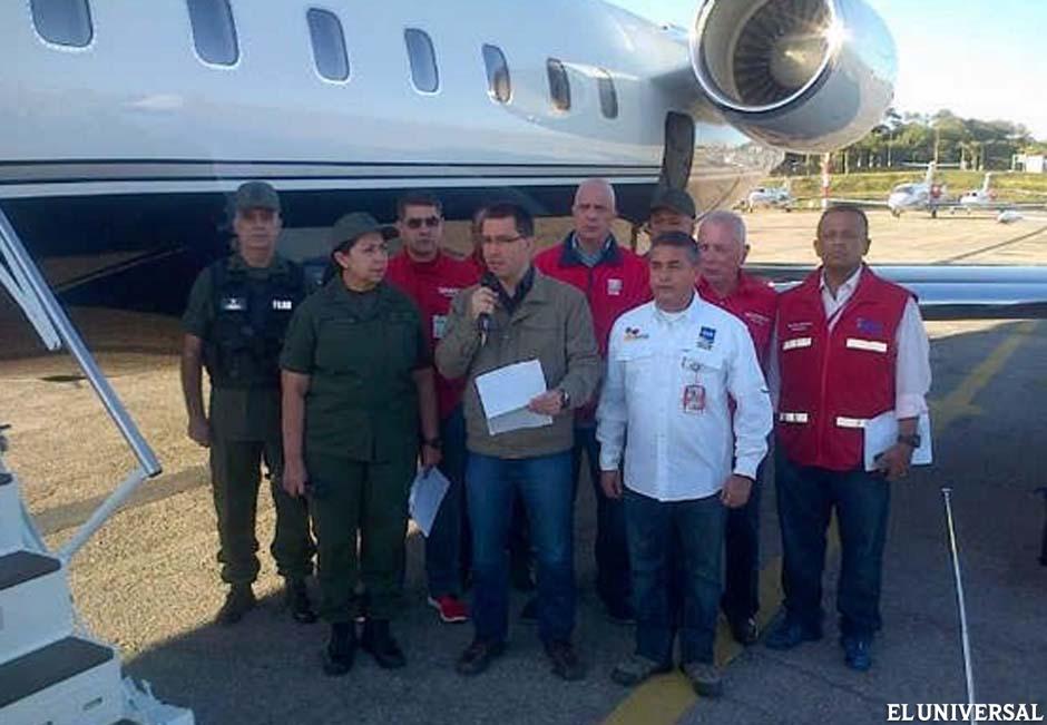 ElUniversal's tweet photo. Inició operativo contra corrupción y narcotráfico en aeropuertos privados http://t.co/vNVWakxwbk http://t.co/9eK5Esego9