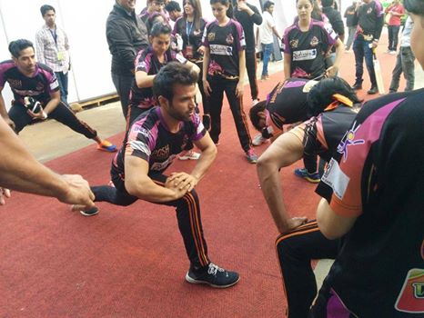 DelhiDragons's tweet image. We don&apos;t make excuses, We make results...
Work hard ,play hard

Box cricket League

#Workout #Readyforaction