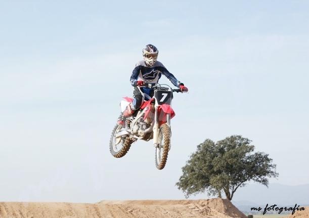 mariags203's tweet photo. ya tenéis disponible el segundo álbum de Moto MX Escalona http://t.co/8LEgGQzwYN