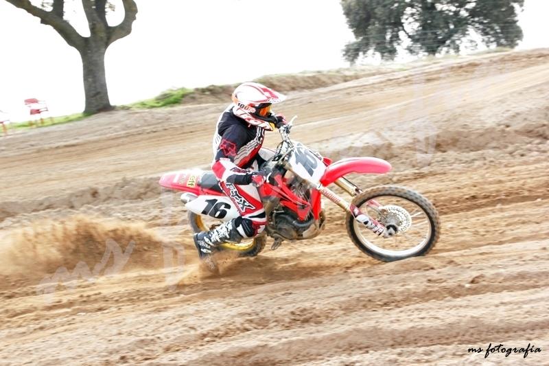 mariags203's tweet photo. ya tenéis disponible el segundo álbum de Moto MX Escalona http://t.co/8LEgGQzwYN