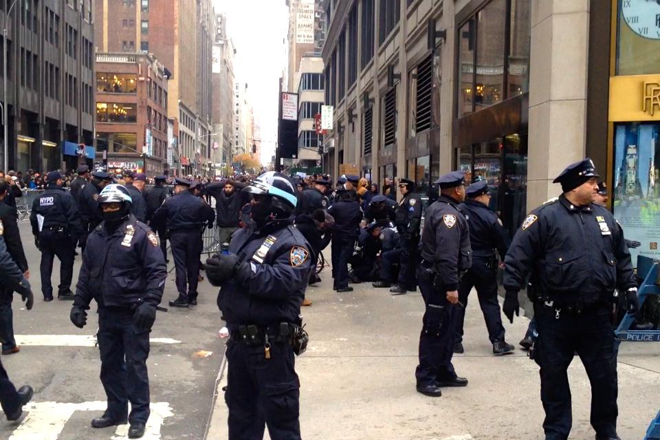 AshAgony's tweet image. #NYPD dogpiled on #StopTheParade protesters, swung batons at us 
&amp;amp; used batons to push us back! #MikeBrown #ACAB #NYC