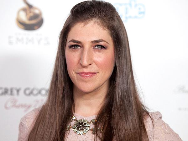 Happy birthday to Mayim Bialik! She plays a bit of a nerd on TV, but she s really an outstanding Leader 1 