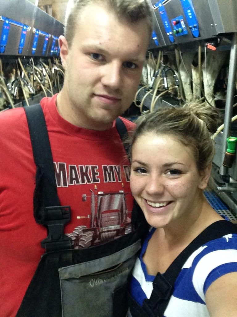 7Godard's tweet photo. Get us outta the barn for one night. Send us to dirks @newcountry94 http://t.co/0b5jZn3sh0