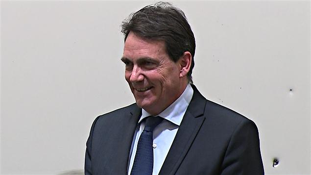 RadioCanadaInfo's tweet photo. Pierre Karl Péladeau se lance officiellement dans la course à la direction du PQ http://t.co/MM8cn3QZnq http://t.co/P0JbZBIRAs