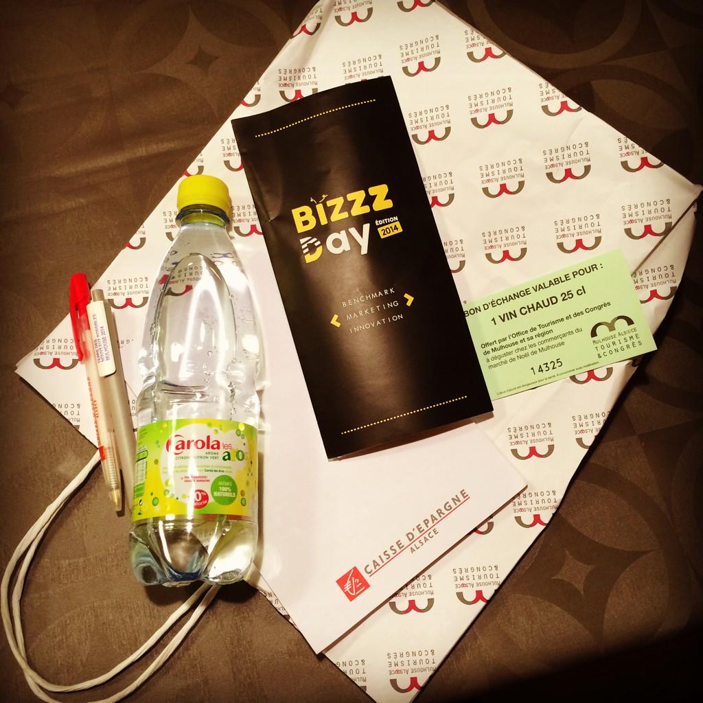 mathieu_nico's tweet photo. Sac de goodies du #bizzzday merci @EauCarola @Caisse_Epargne @MulhouseTDNP @visitmulhouse @BizzzDay ;-) @deralsace http://t.co/u3UuIvnNI9