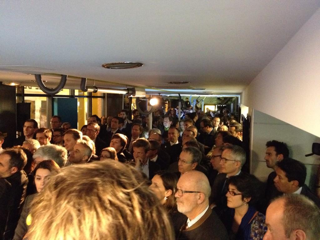 midisonne's tweet photo. L'heure de la présentation sonne!! #lyon #startup @tuba_lyon cc @eceinseec http://t.co/Tmhv7KMPOU