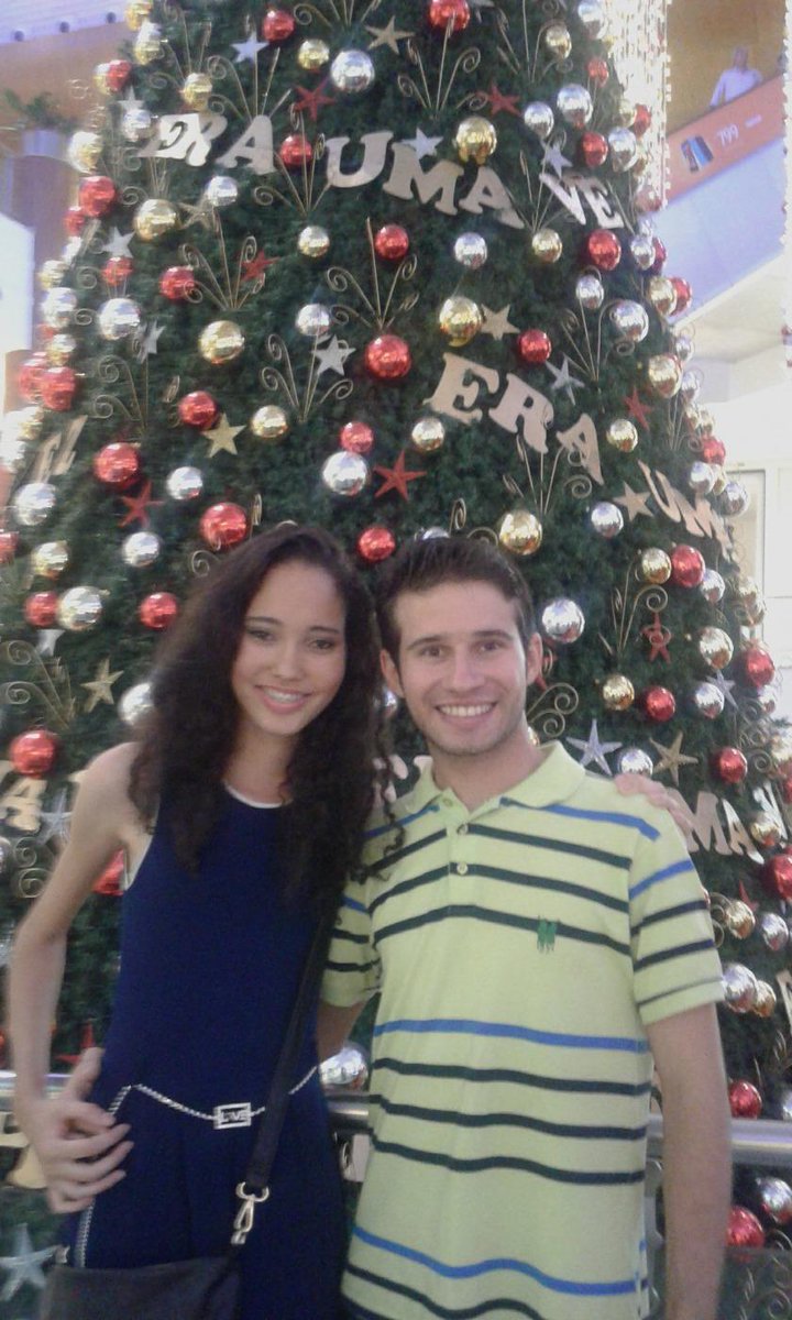 12Landra's tweet photo. #happychristmas #Lorejoy @joilsonw :D http://t.co/5Z9NDUzcf9