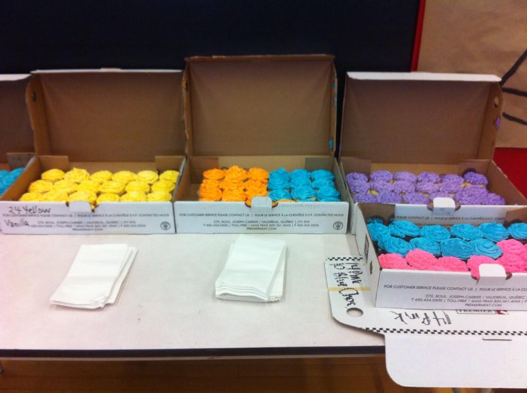 MsDavies10's tweet photo. Rainbow Cupcakes for 10 years of pride at #RYF14 http://t.co/sqPnLLdsFM