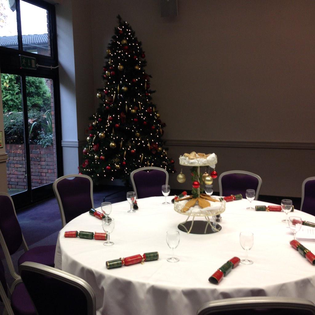 DenhamGrove's tweet photo. Just prepping for our corporate client event tonight @DenhamGrove @deverevenues so excited 😄😝 http://t.co/B9abqtOP0q