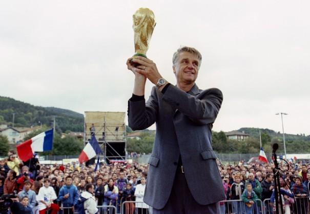 FormuleFoot's tweet image. Un très bon anniversaire à Aimé Jacquet, la légende.