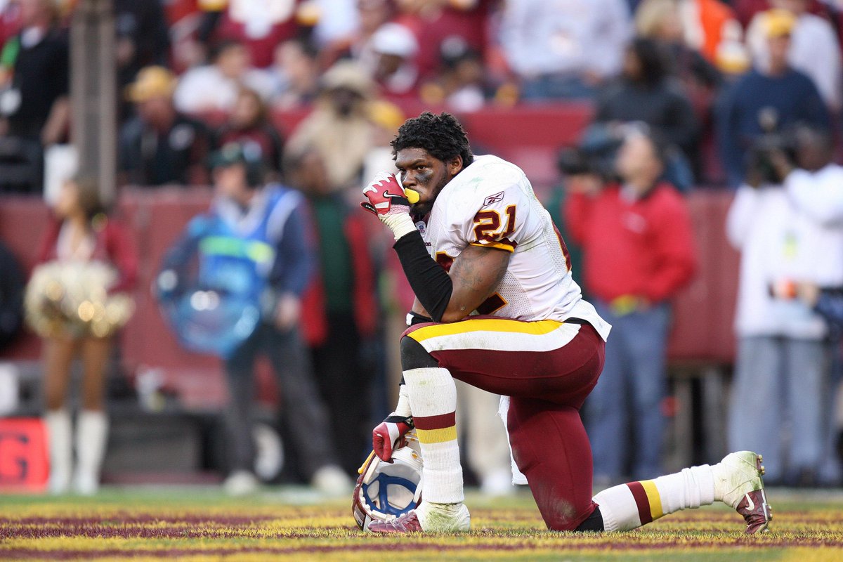 ESPNNFL's tweet photo. It was 7 years ago today that Sean Taylor tragically passed away.

#RIP http://t.co/a89ISnEGAX