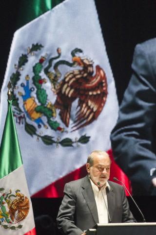 andrew_maff's tweet image. Slim compra el 25% de FCC, dinero de origen mexicano que ve algún futuro en España @arturoelias #savespain