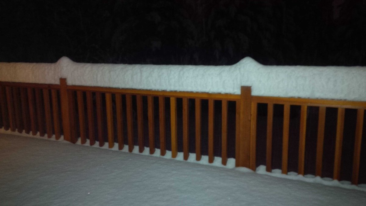 CRLodgeGolden's tweet photo. Just a little snow to clear up this morning in #GoldenBC .Not long now til @KickingHorseMtn opens! #winterishere http://t.co/IDPIE64tvw