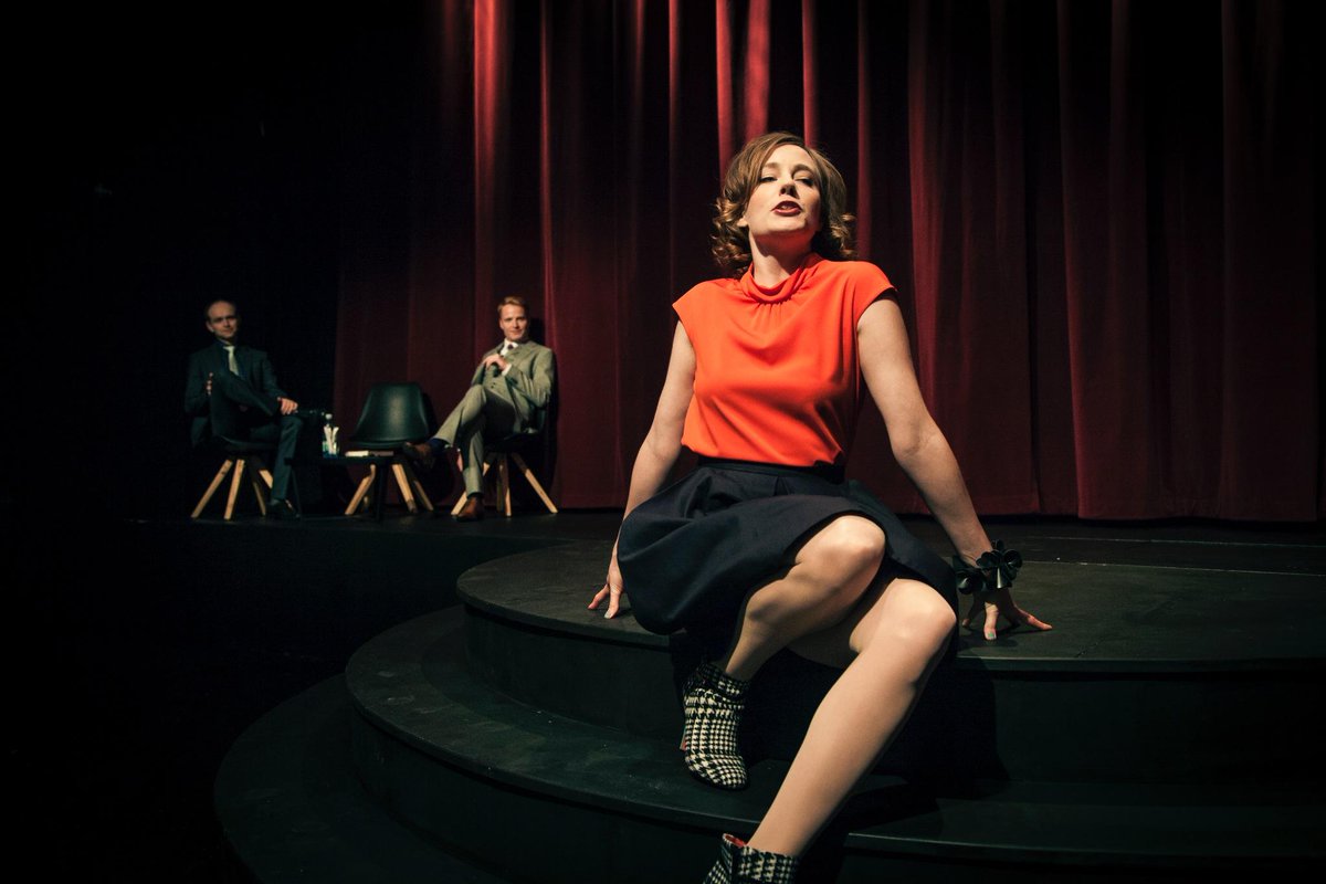TeaterMomentum's tweet photo. 3 x * * * * * af Kulturkongerne til TEATER TIL SALG :) Sådan! http://t.co/IMaiWSwae1 #teaterdk http://t.co/al7MCIbpWc