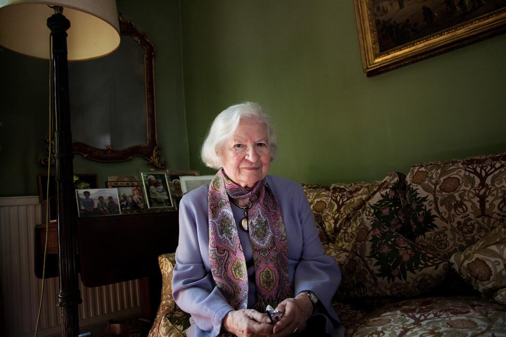 Internazionale's tweet photo. Le otto regole per un buon giallo secondo P.D. James, morta oggi a 94 anni. http://t.co/WFZzK3KHlU http://t.co/mM8olPS5qU