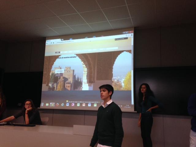 apervic's tweet photo. Momento de disfrutar de grandes fotos con @P_UDN http://t.co/fDZ0XTErST #GP4 #COMM14 http://t.co/pxR2H0g5qX