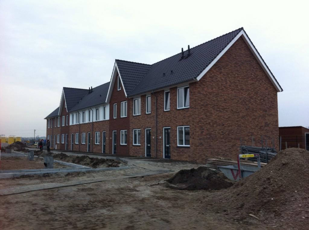 Mooie 9 sociale huurwoningen De Wijde Wiericke <a href="/Nieuwerbrug/">Nieuwerbrug.net</a> <a href="/VENSTERARCH/">VENSTERARCHITEKTEN</a> #N459 #Vergeerbouw Nog enkele te huur.