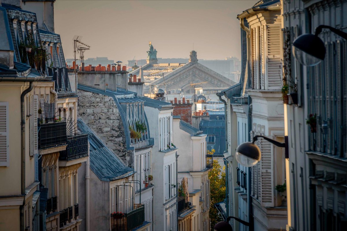 GregMosse's tweet photo. Who wouldn't wish they lived in #paris ? I do. #zoepascal does. http://t.co/6WO36UcIh7