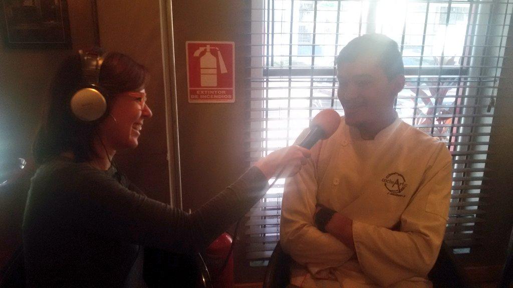 LaGranNaranja's tweet photo. Hablamos con Enderson Camacho chef de @FreddysHouseVe egresado de la escuela de cocina COCINARTE. http://t.co/AHXYfX3JYL