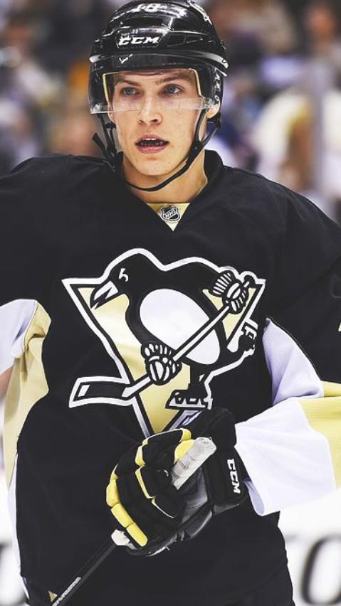 Happy Birthday to Beau Bennett  