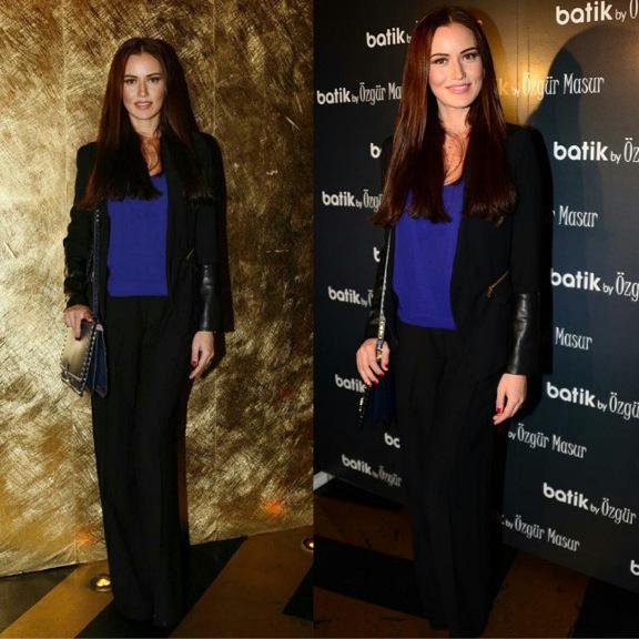 evcenffan's tweet photo. #FahriyeEvcen 😍💋
#yeni #new 
#batikmoda #BatikbyOzgurMasur http://t.co/w1guE1Qgh5