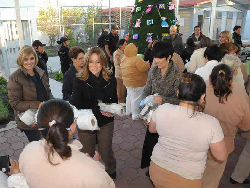 ninoespiritual's tweet photo. Tras la visita de #MichalBerg al Cereso Femenil de Querétaro, los hijos de las internas recibirán nuestro programa. http://t.co/WuK0F236x3